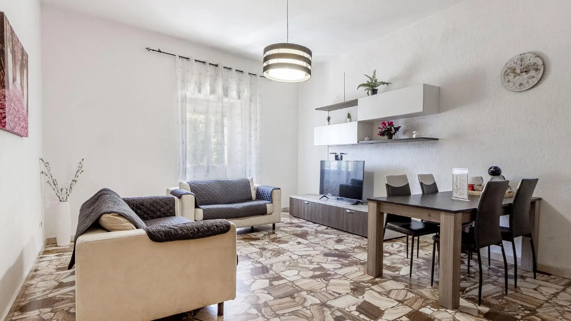 Lovely Piazza Santa Maria Apartment Sassari Italia